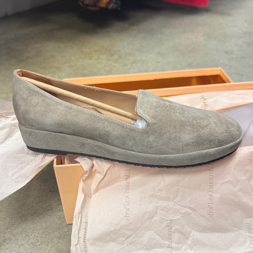 Elegant Women's Gray Suede Loafers